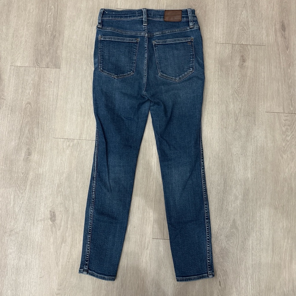 Madewell High Rise 10” skinny blue jeans size 26P - Picture 2 of 8